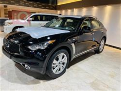 Infiniti Q70